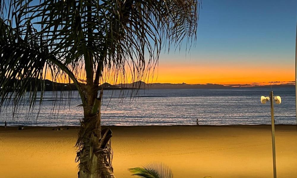 Beach And Sunset Las Palmas de Gran Canaria Dış mekan fotoğraf